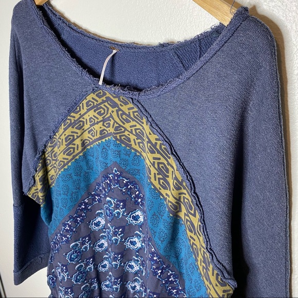 Free People Asymmetrical Raw Trim Hem Oversized Floral Sweater - Picture 2 of 11